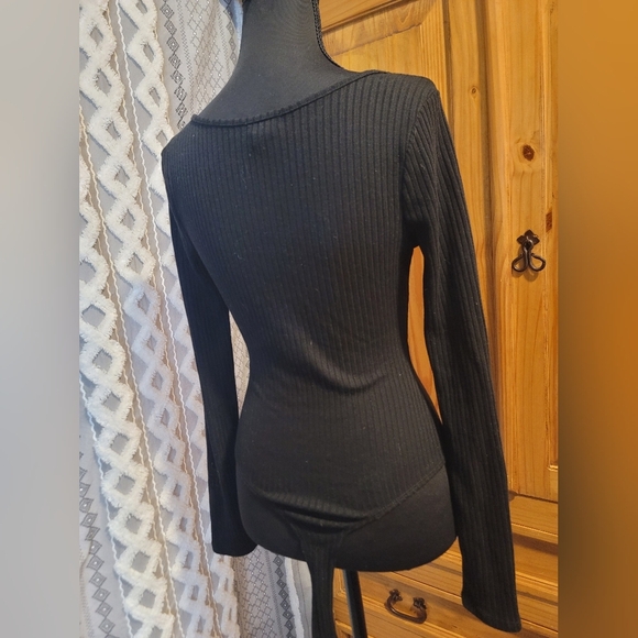 Black Ribbed Long Sleeve Top - Picture 2 of 2